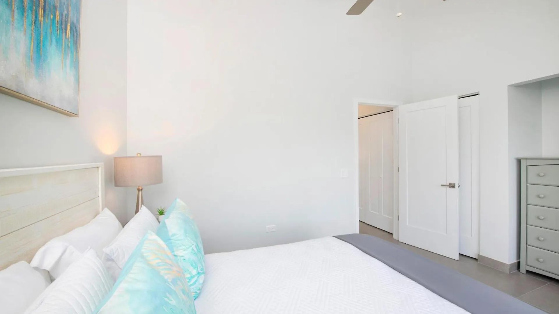 度假居 Summertime Suites #49 West Bay 开曼群岛