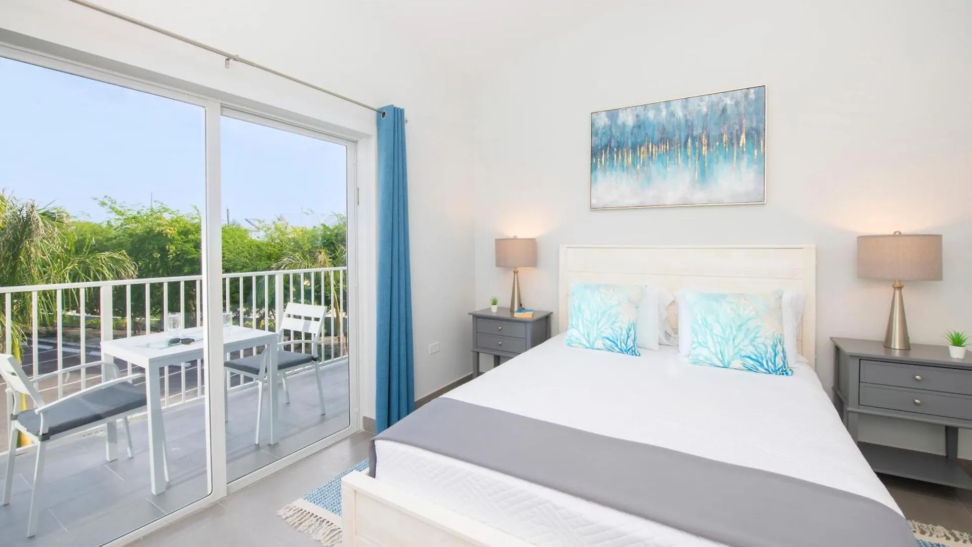 Summertime Suites #49 West Bay 0*,  开曼群岛