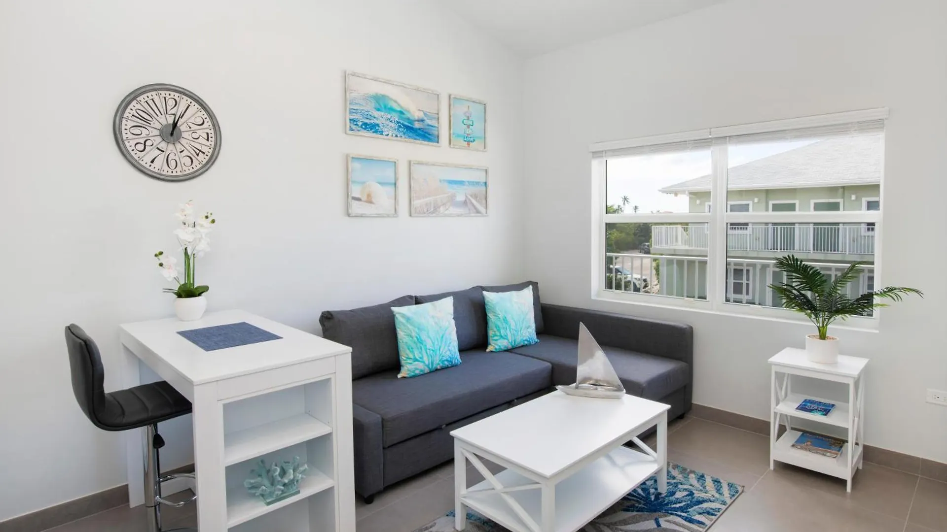 度假居 Summertime Suites #49 West Bay